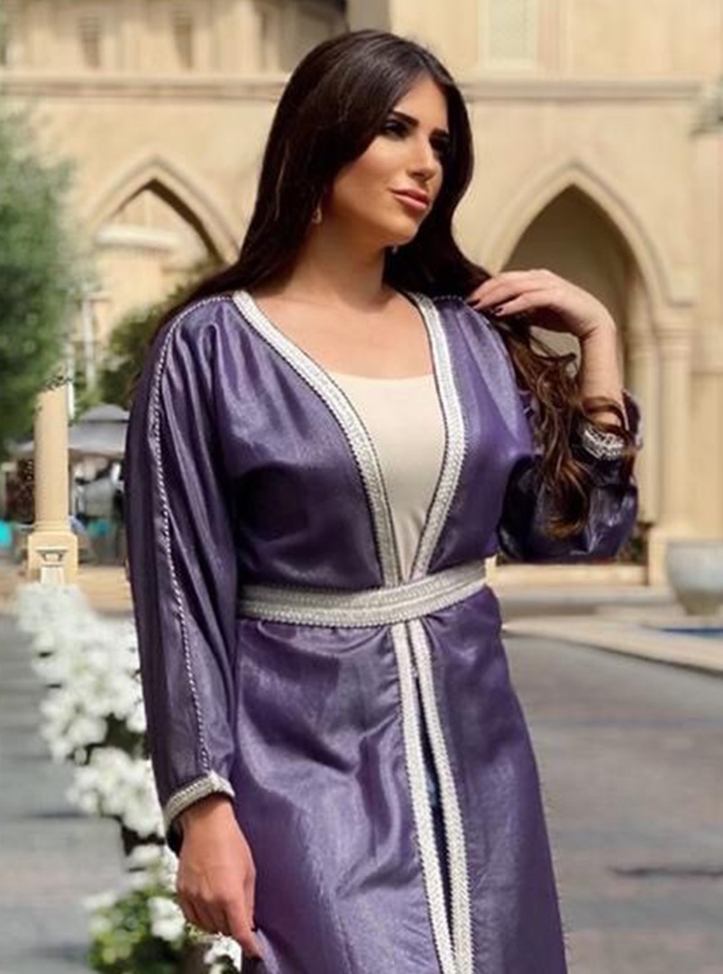 Zumorod kaftan Royal purple traditional kaftan with longsleeves