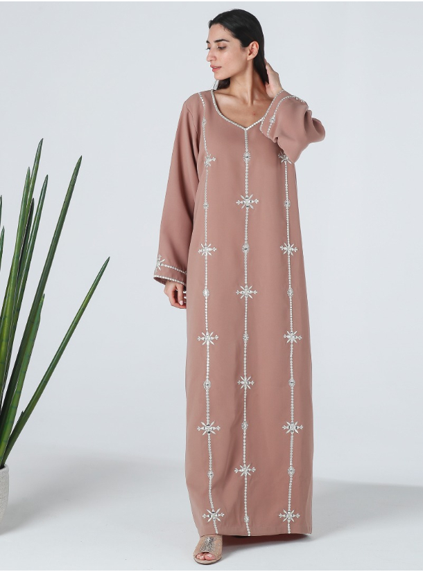 Style006 Kaftan Brown kaftan dress featuring a Vneckline with relaxed