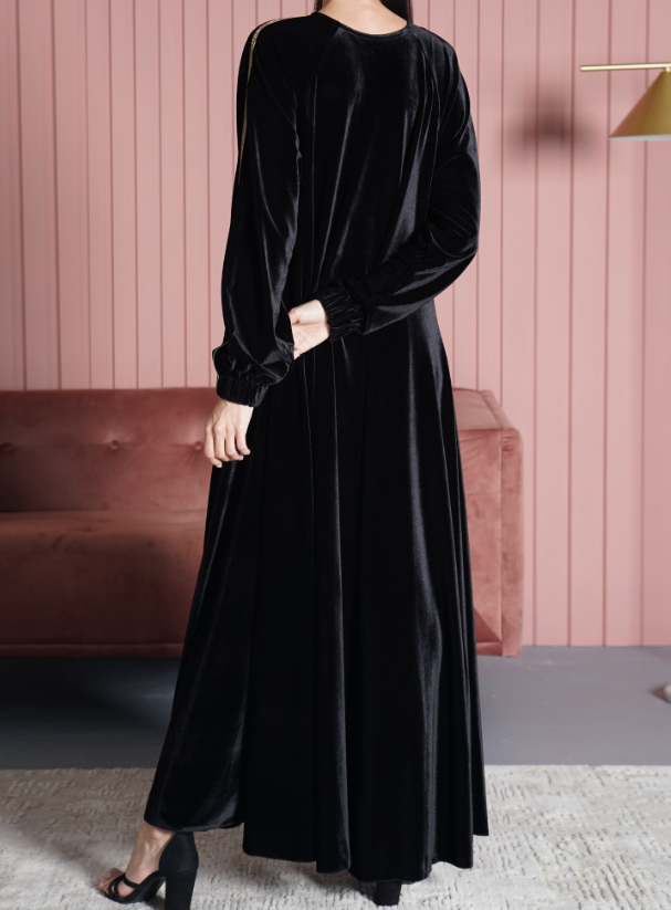 BLACK MAKHMAL Winter collection makhmal abaya. Abayas from WARD ALMAS ...