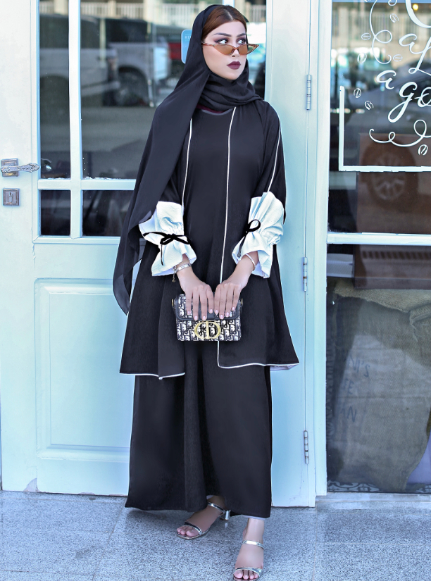 Two piece abaya Two-piece casual abaya with white flounced sleeve with ...
