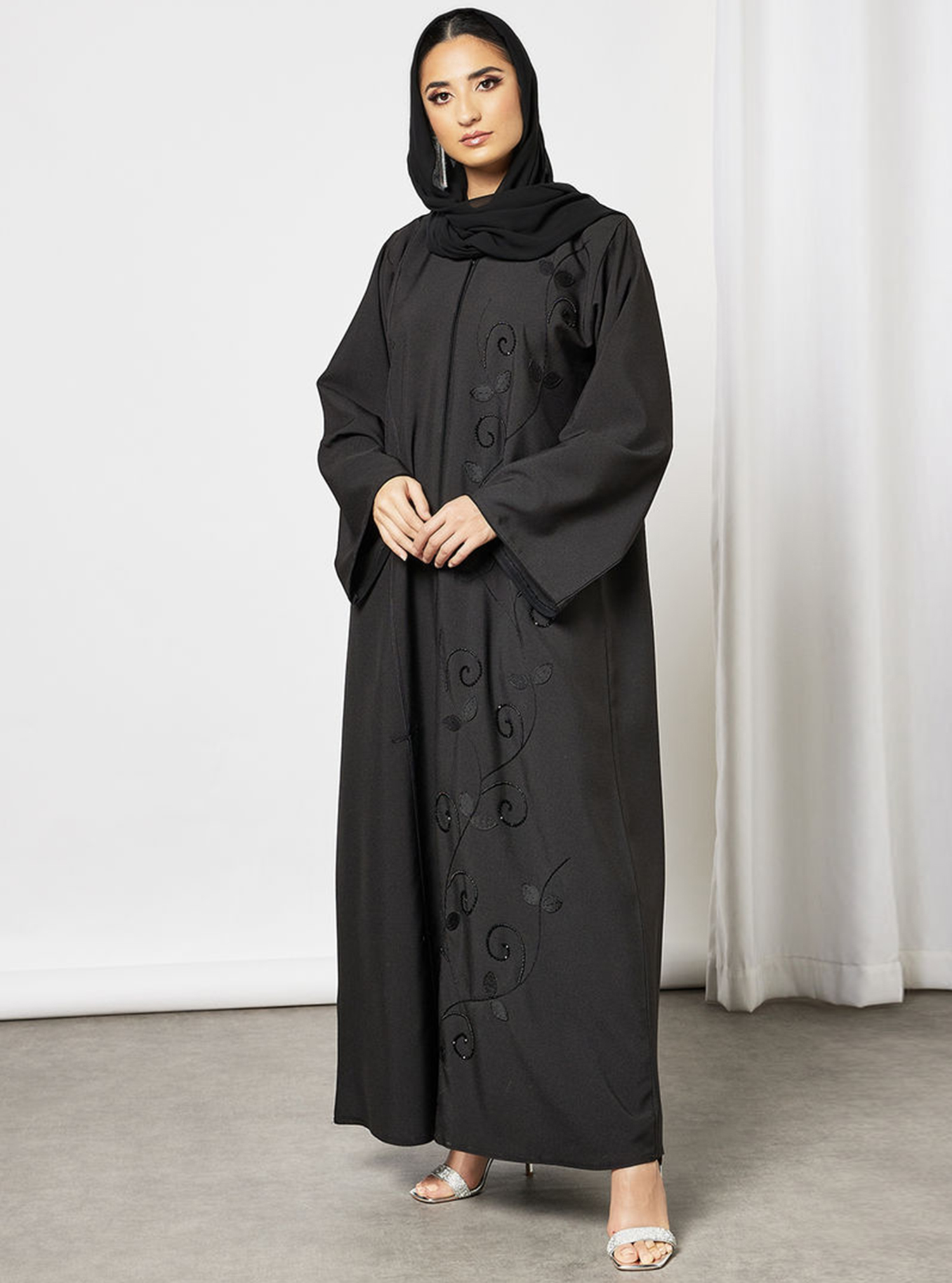 Bousni-3596 Bousni Style Beads Embellished Abaya With Applique Work 