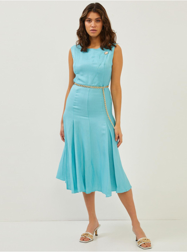 Sleeveless turquoise midi dress with skirt pleated. (belt included). Sleeveless turquoise midi dress with skirt pleated. (belt included).