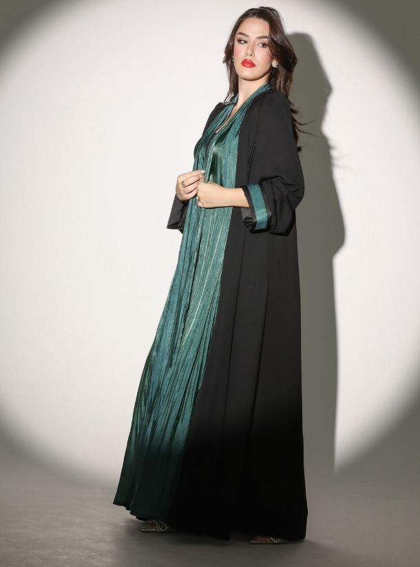 SR NC0538 Abaya Black Abaya With Hunter Green Trimmings Comes With A