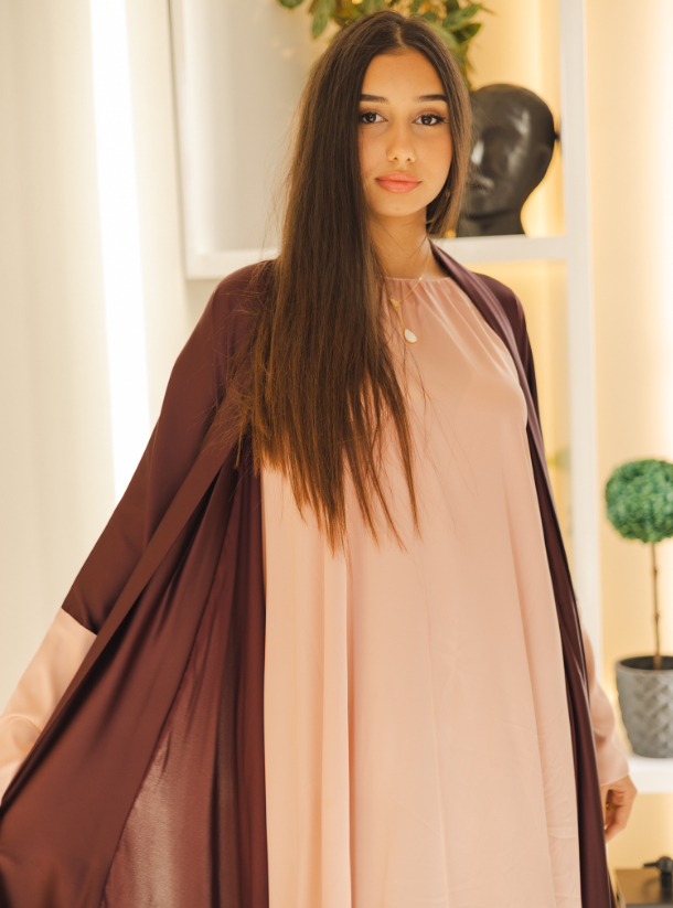 Silk abaya set Beautiful shade of wine purple silk abaya which comes