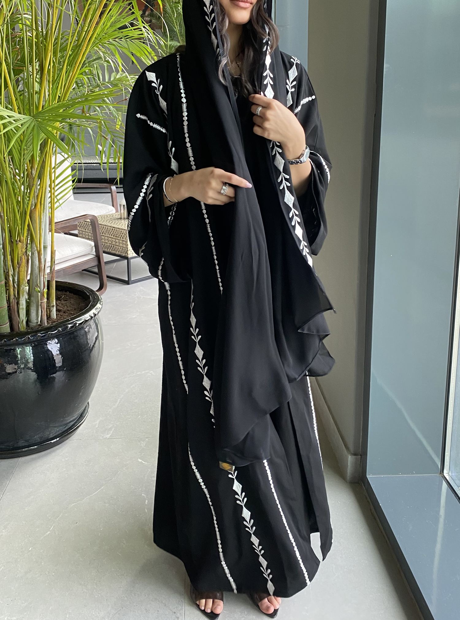 Black outlets abaya