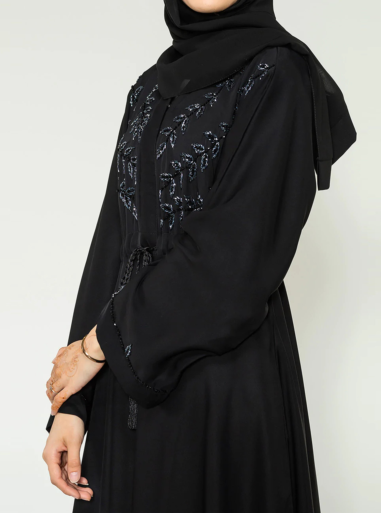 NOAS028 Abaya Black abaya with adjustable drawstring waist, with