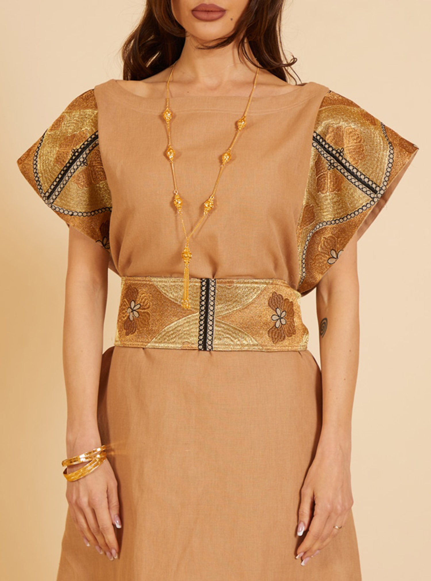 Linen Kaftan P5M6 Linen embroidered kaftan. Length 53 inches Kaftans