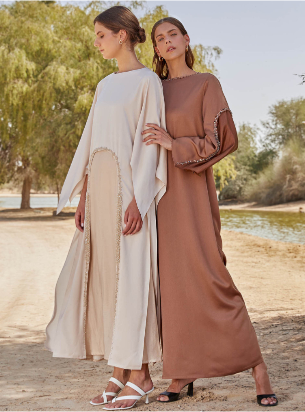 MEERA KAFTAN Beige kaftan with two layers and embroidery on front