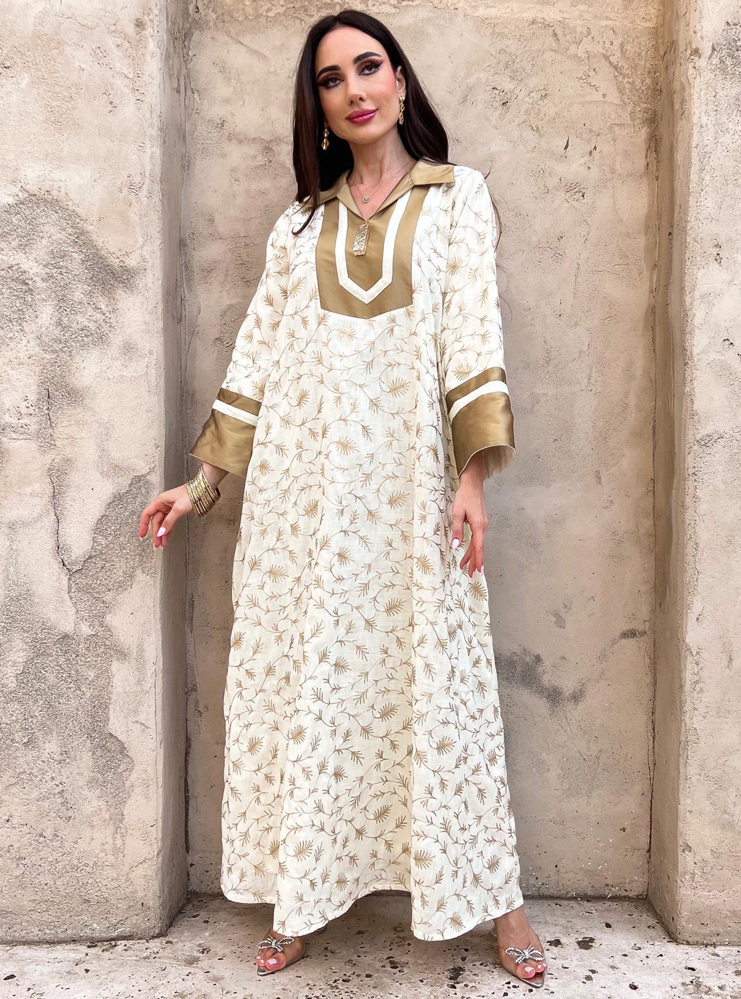 Look 0123 Off-white & gold linen jalabiya with collar, Comes in an ...