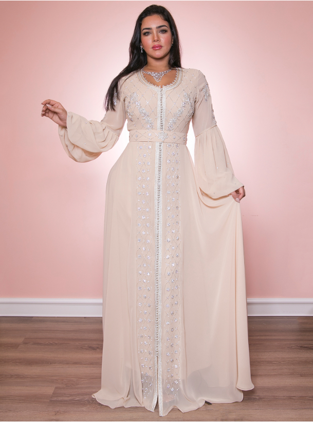 Moroccan Kaftan Light beige Moroccan kaftan with embellishments ...