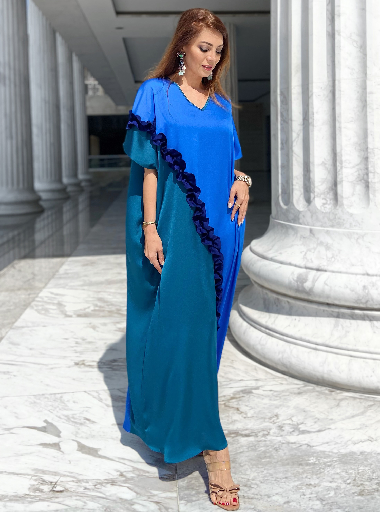 Two tone kaftan Two tone flowy kaftan crafted from soft crepe satin material Kaftans from Gunay