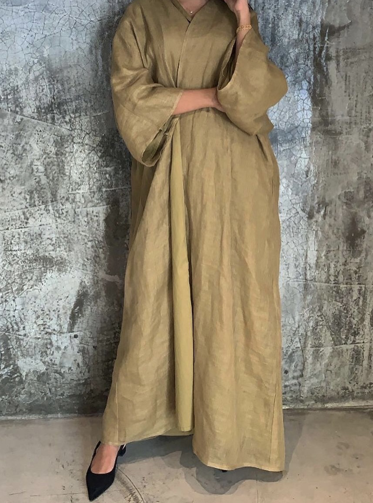 Z210 Linen Abay Free size linen abaya in khaki color. Comes with a ...