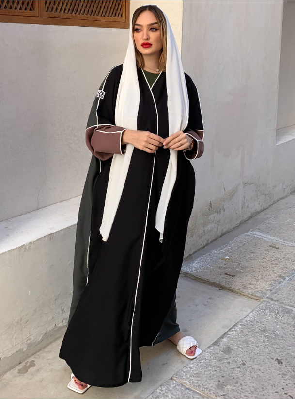 C320 Abaya Multi colored abaya with trimmings. Comes with a matching ...