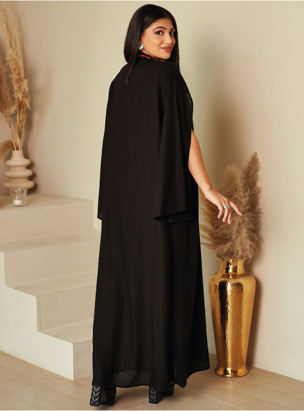 C0001 Black Long cape-style bisht with red border design. Abayas from ...