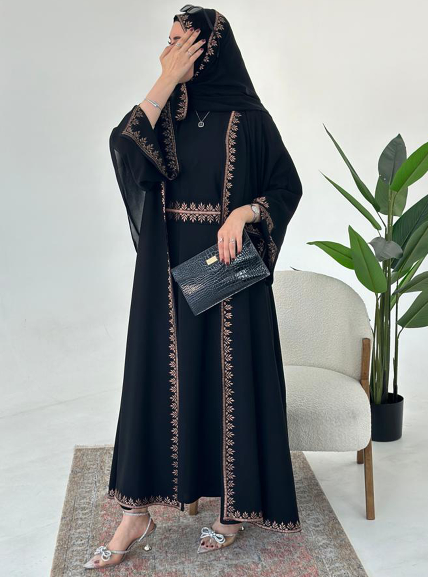 Code 12 Set Elegant set featuring a black embroidered abaya with a ...