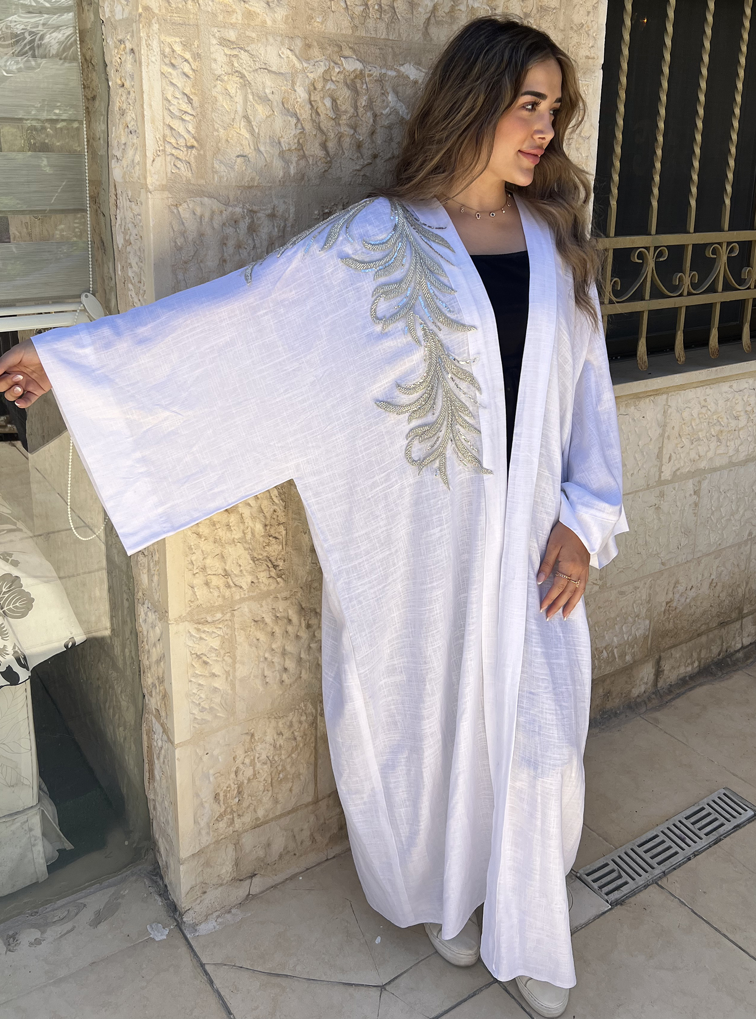 Linen abaya set White abaya with embellishment. Abayas from Roua ...