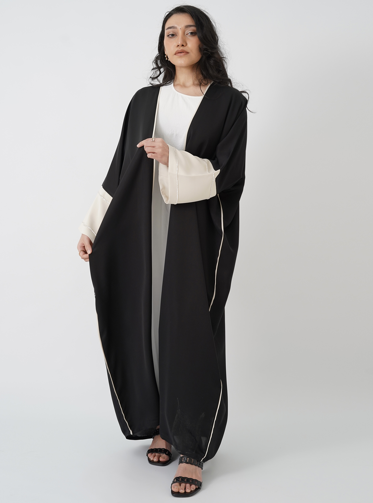 Abaya #PW Black Nada fabric with white hand and crystal hand. Abayas ...