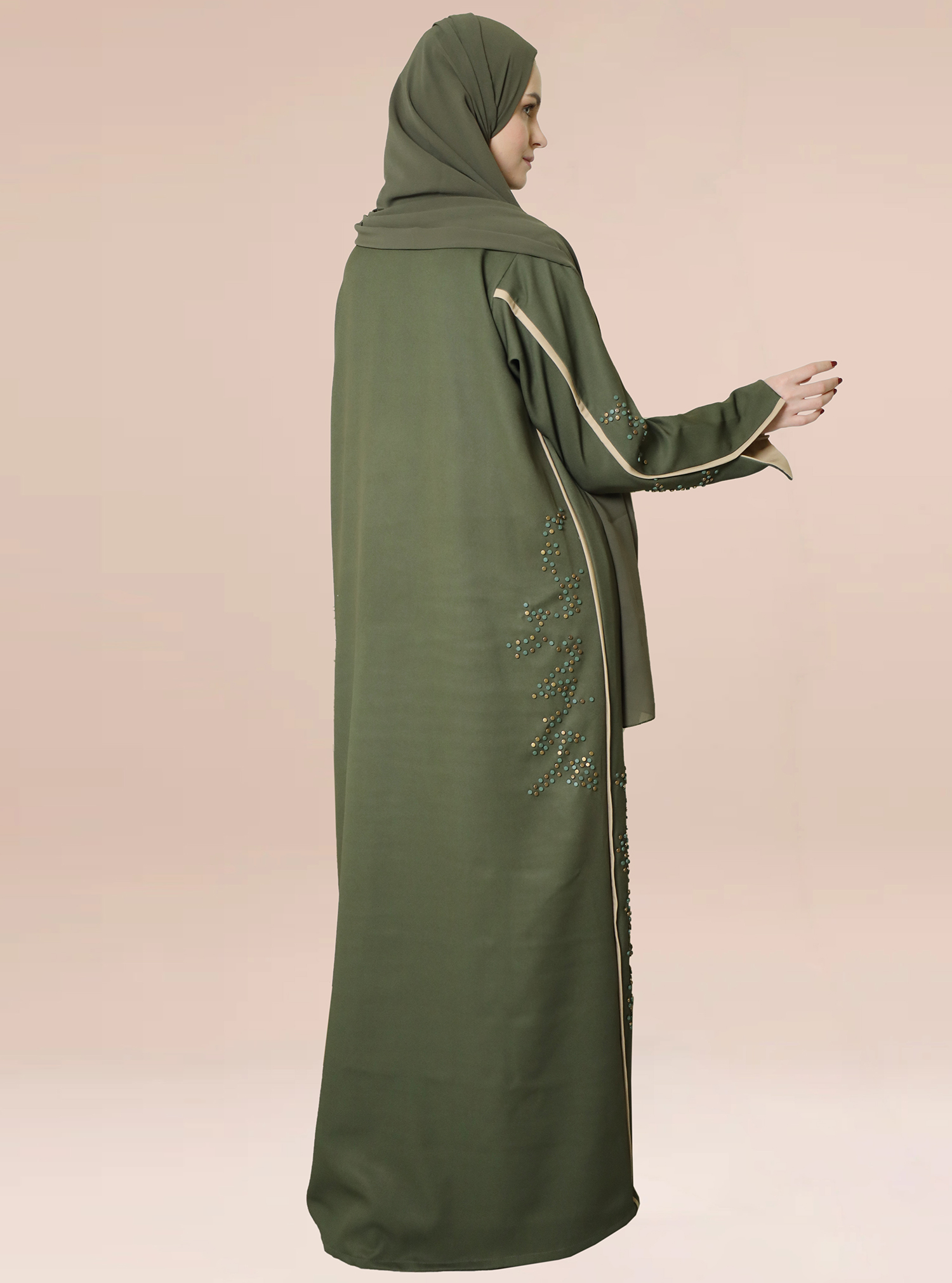 abaya nike