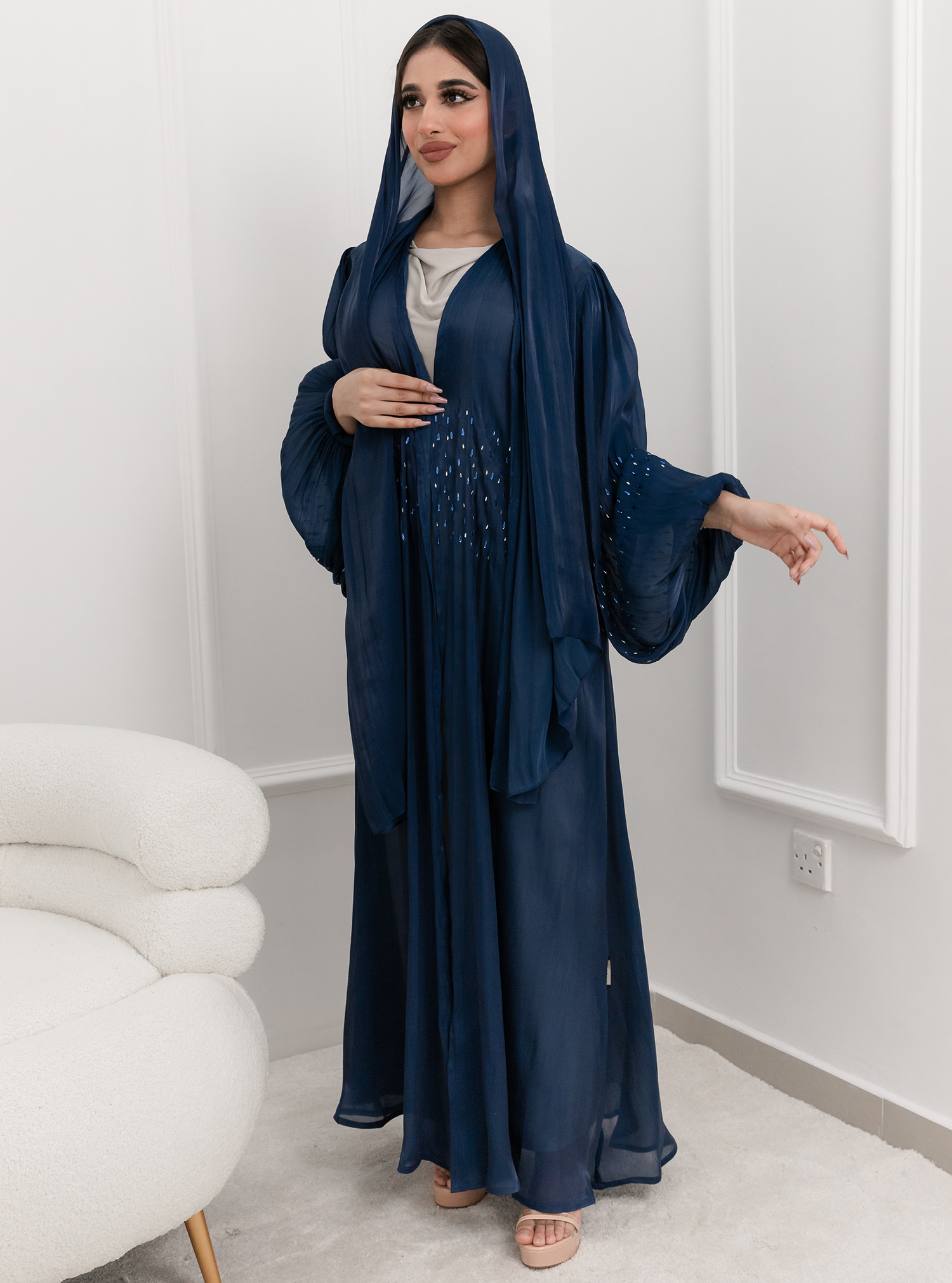 SHE19 Abaya description : Dark blue abaya and sheila with silver and ...