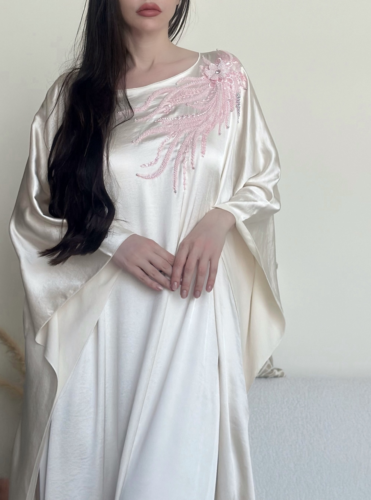 Pink embroidery Silk kaftan with side slits and embroidery