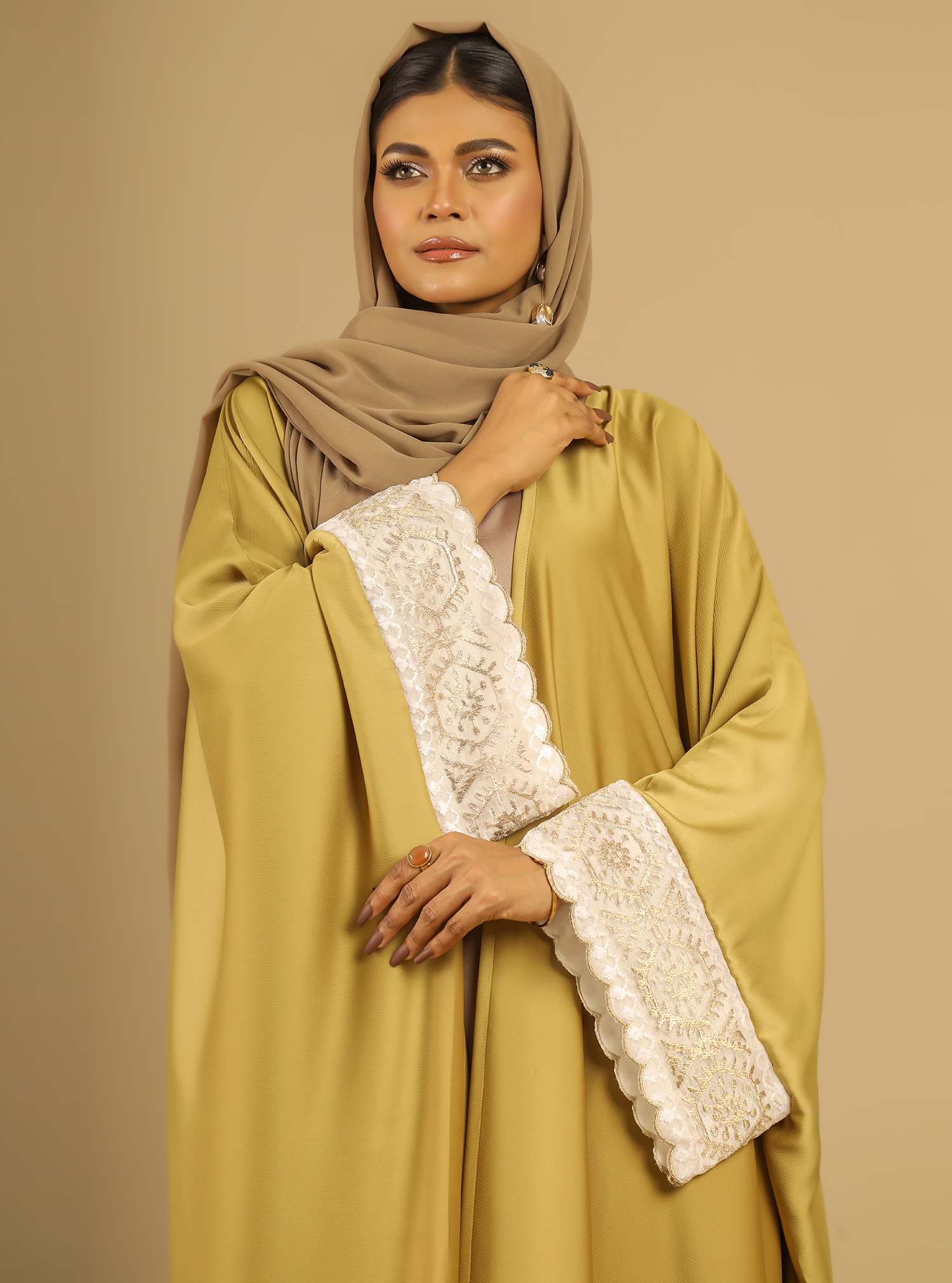 Aztec abaya hot sale