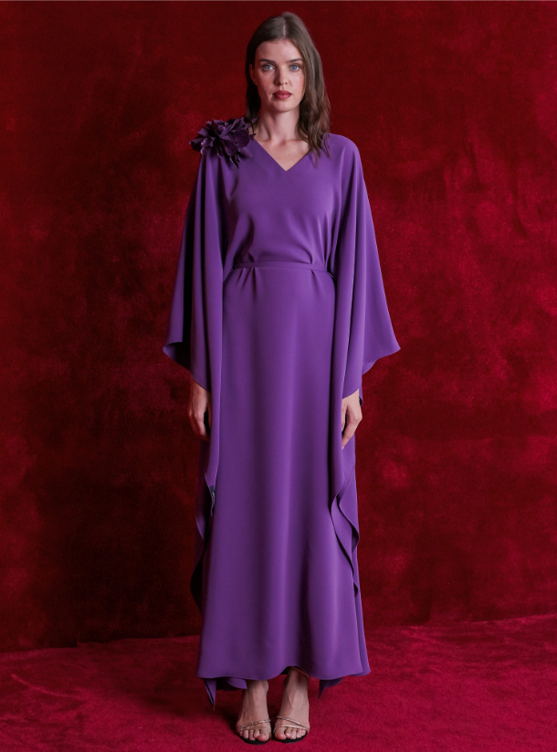 IRIS Sophisticated lilac crepe kaftan embellished with a